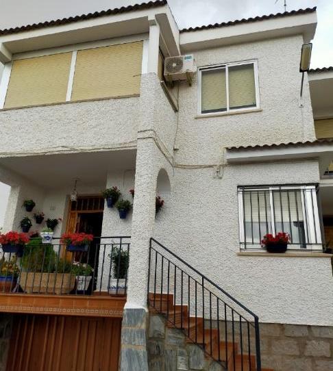 Single-family semi-detached for sale in Calle Concha Espina, 7, Villacañas, Toledo - image 1 Photo 1 of Single-family semi-detached for sale in Calle Concha Espina, 7, Villacañas, Toledo