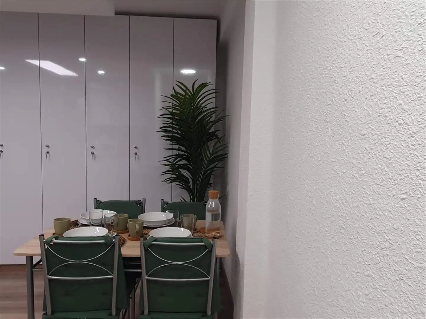 Room in Calle de Carcagente, 34, La Raïosa Dining room of Flat for share in Valencia with Parquet flooring and Furnished