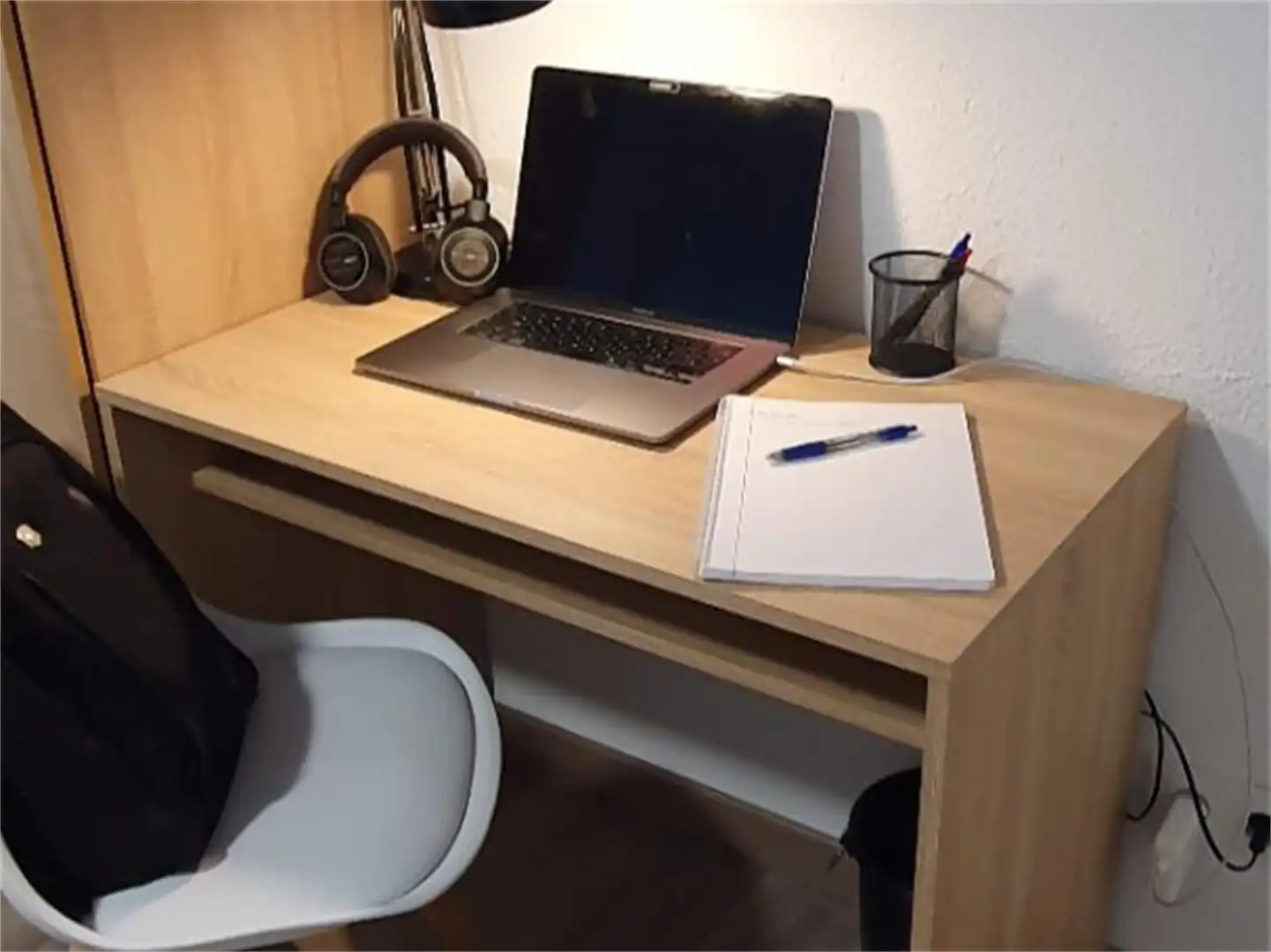 Room in Calle de Carcagente, 34, La Raïosa Flat for share in Valencia with Parquet flooring and Furnished
