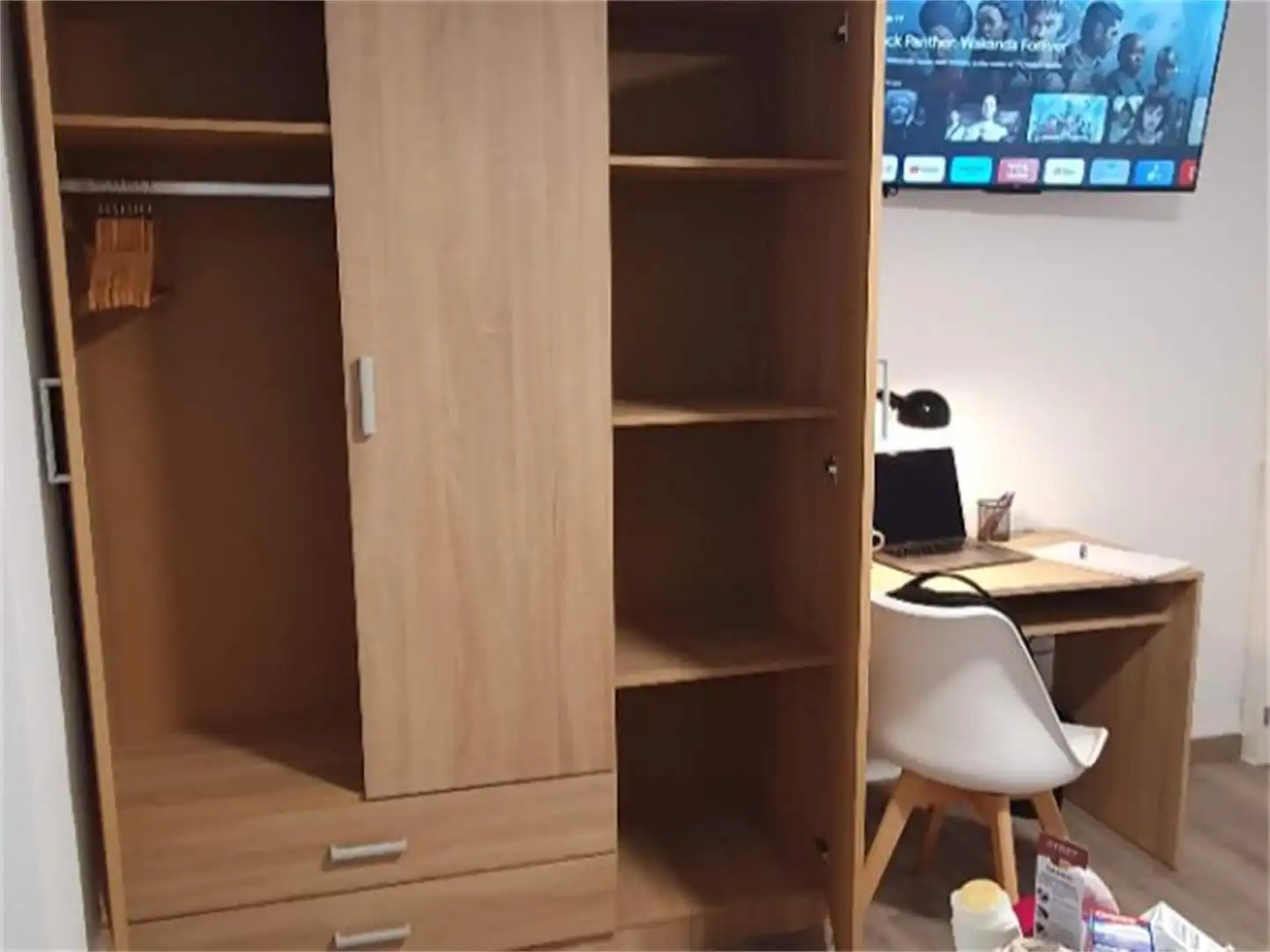 Room in Calle de Carcagente, 34, La Raïosa Bedroom of Flat for share in Valencia with Parquet flooring and Furnished
