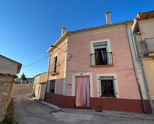 Vista exterior de Casa adosada en venda en Amusquillo amb Traster, Moblat i Forn