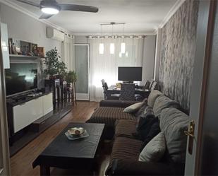 Living room of Flat for sale in  Albacete Capital  with Air Conditioner and Balcony