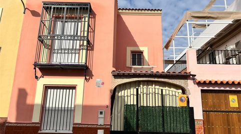 Foto 2 de Casa adosada en venta en Calle Blas Infante, 64, Brenes, Sevilla