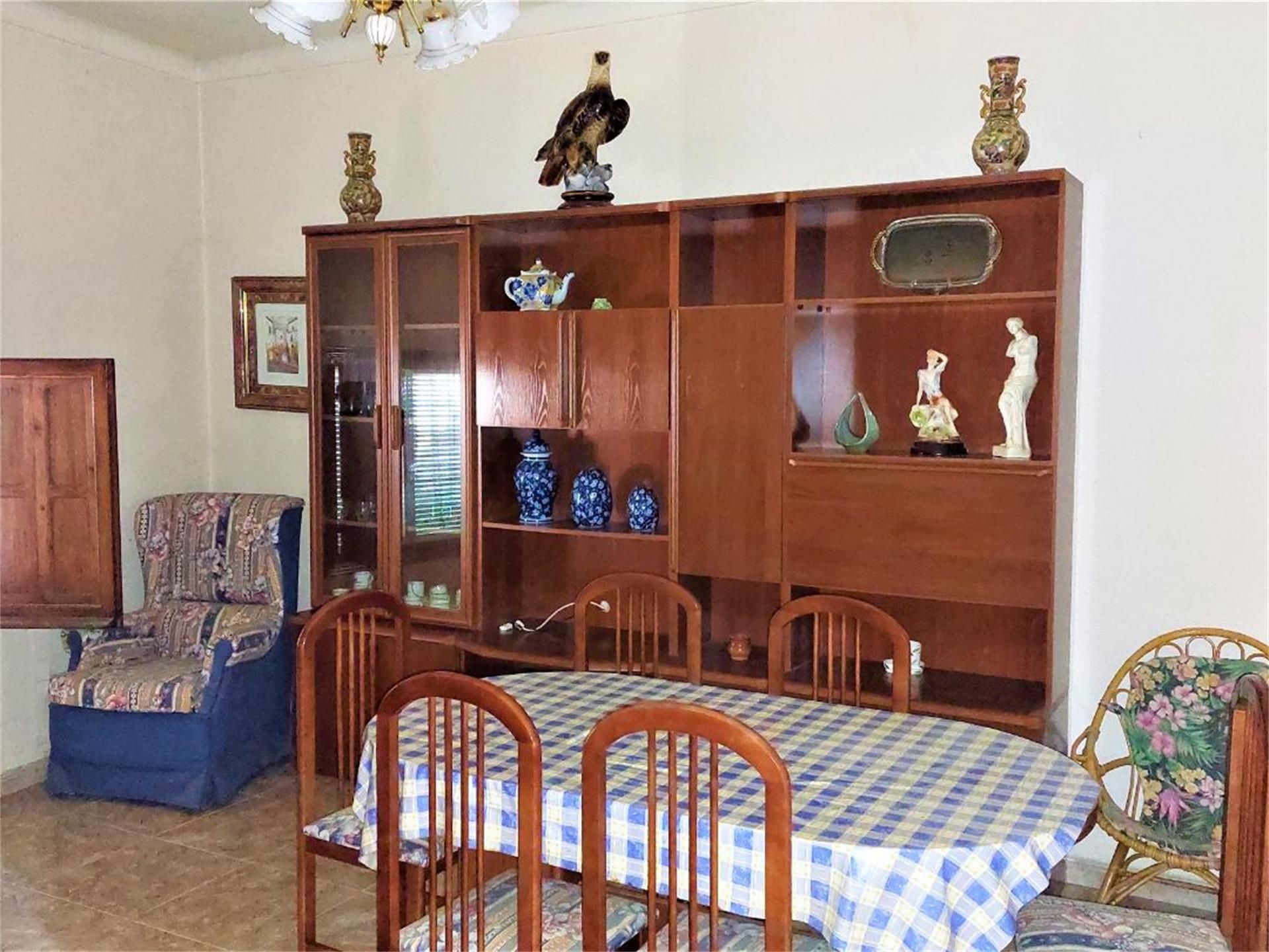 Menjador de Casa adosada en venda en Membrilla amb Calefacció, Traster i Moblat
