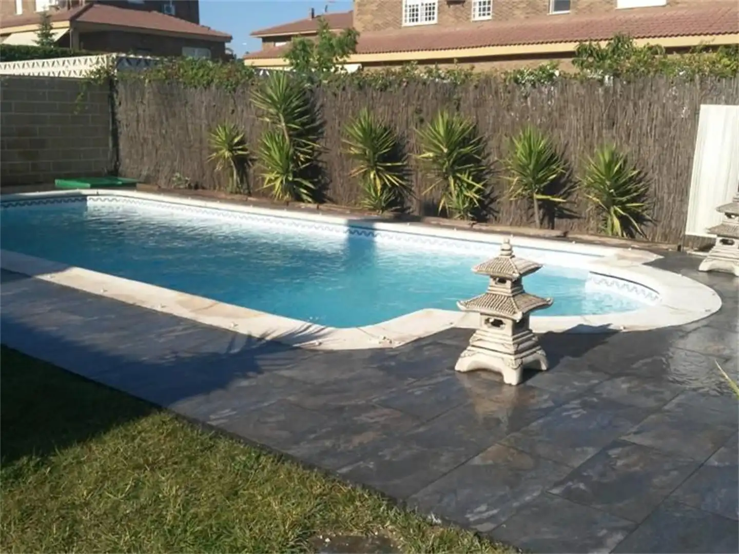 Piscina de Casa o xalet en venda en Torres de la Alameda amb Aire condicionat, Calefacció i Jardí privat