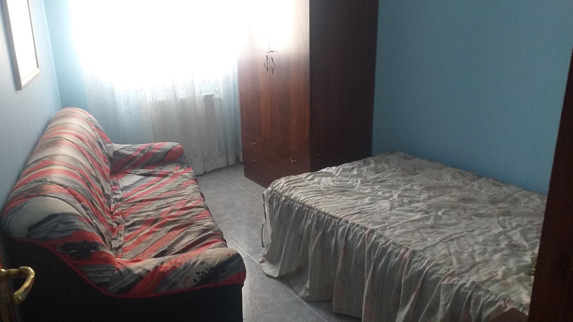 Dormitori de Casa o xalet en venda en Torrecilla de la Abadesa amb Calefacció, Traster i Moblat