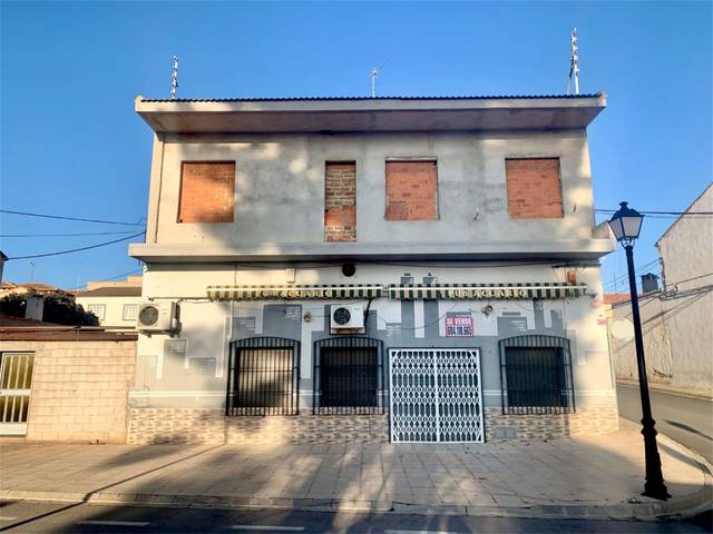 Local comercial en Venta en Calle Francisco de Goya en Abengibre