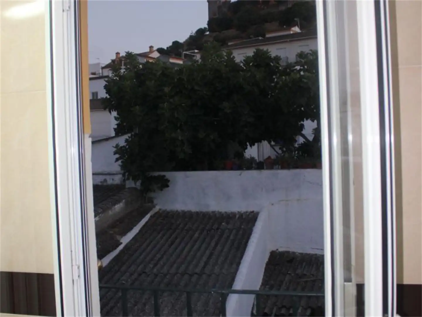 Casa adosada en venda a Calle Bécquer, Almodóvar del Río Dormitori de Casa adosada en venda en Almodóvar del Río amb Aire condicionat, Terrassa i Moblat