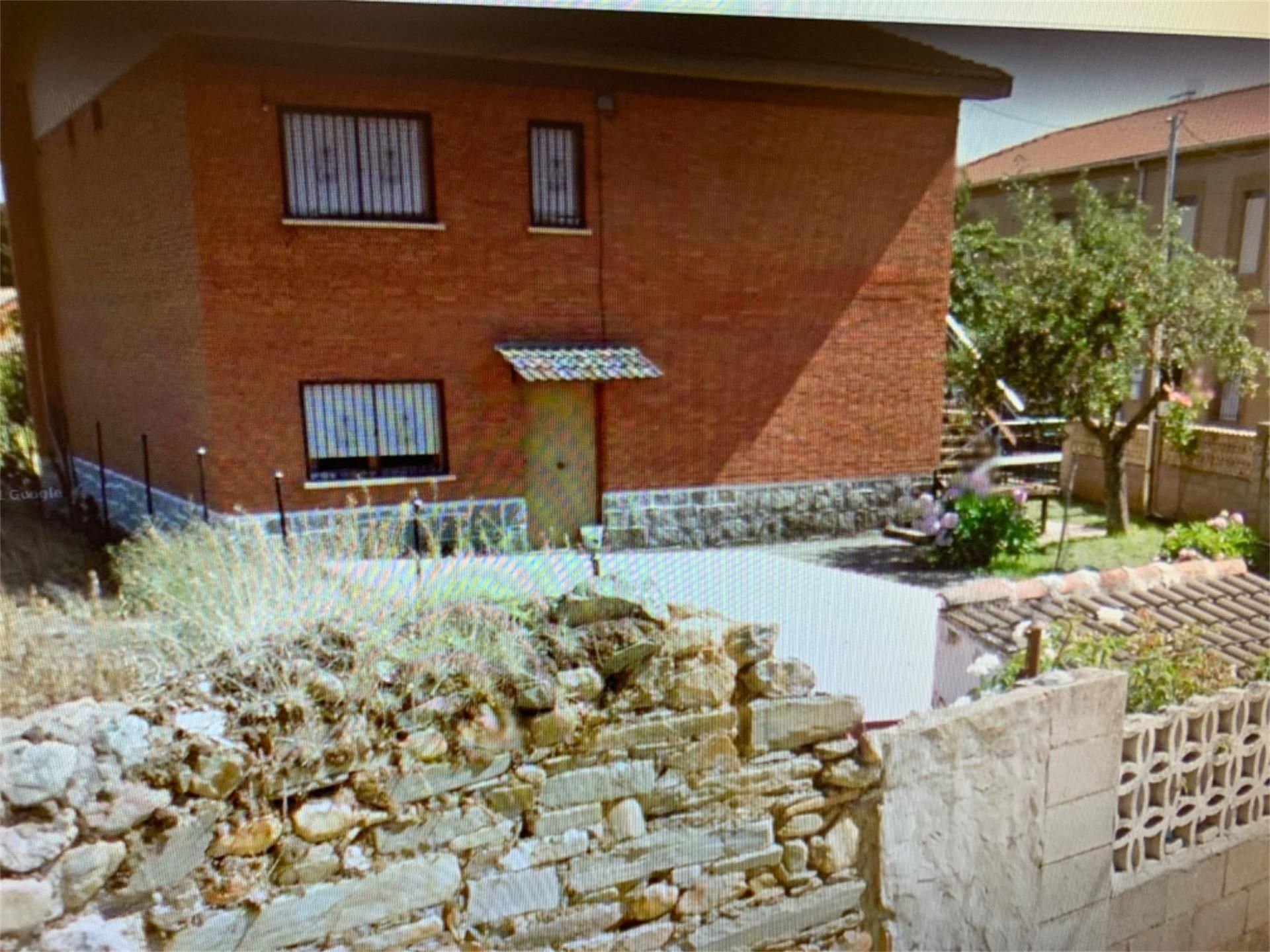 Exterior view of House or chalet for sale in Castrillo de la Valduerna  with Heating, Private garden and Parquet flooring
