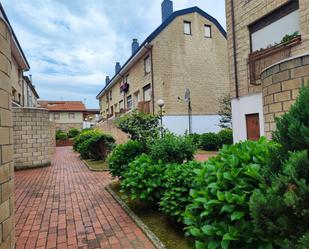 Exterior view of Single-family semi-detached for sale in Santa María de Cayón