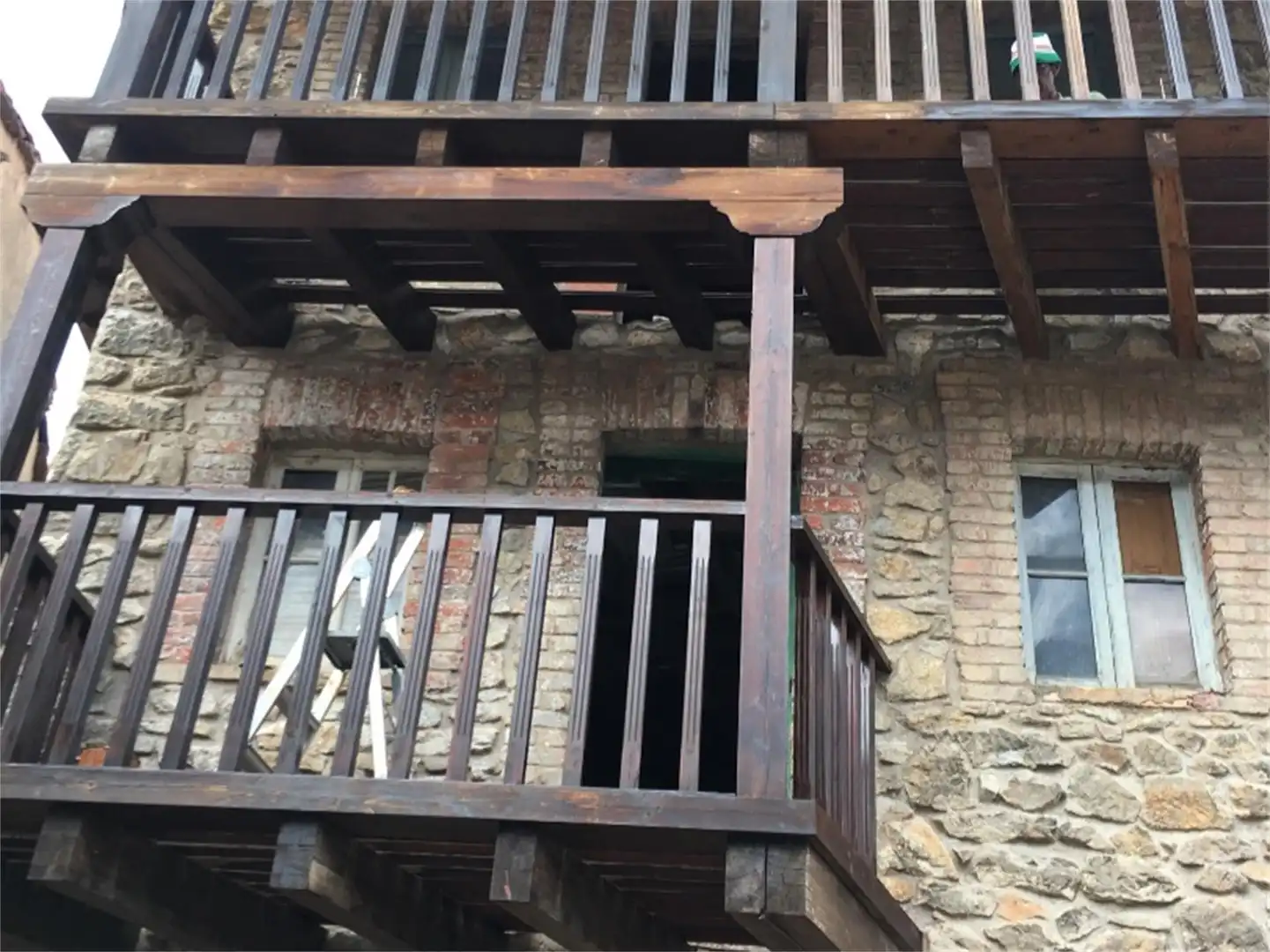 Casa o xalet en venda a Calle Cantón, La Pola de Gordón Terrassa de Casa o xalet en venda en La Pola de Gordón