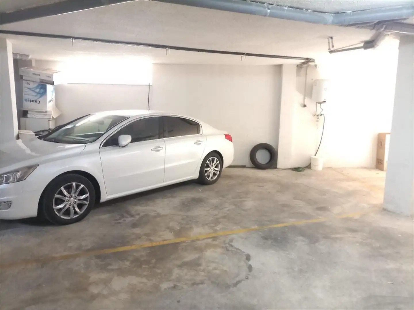 Casa adosada en venta en L'Alqueria d'Asnar Parking de Casa adosada en venta en L'Alqueria d'Asnar con Calefacción y Parking comunitario