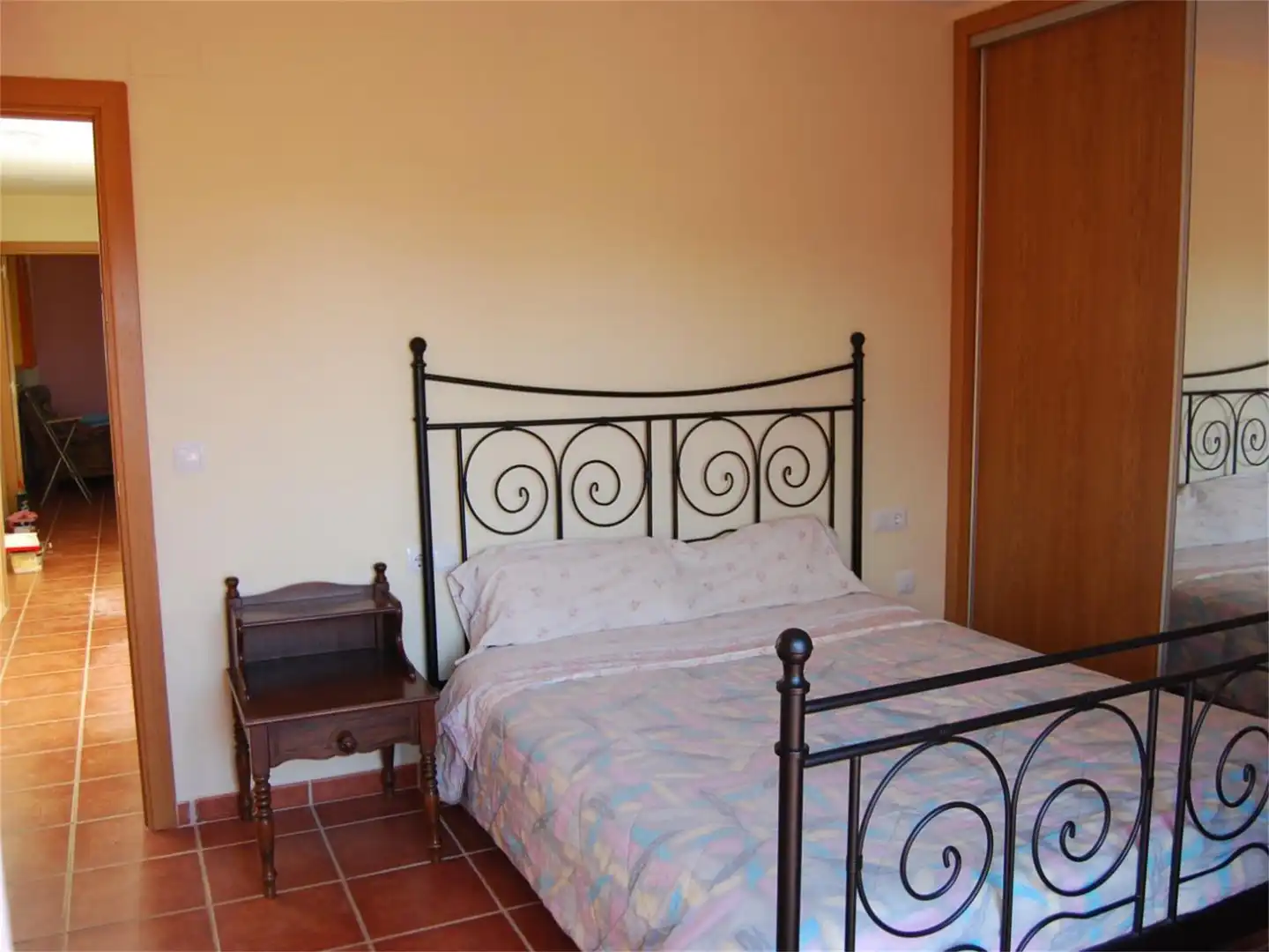 Habitación de Casa adosada en venta en Caspe con Calefacción, Jardín privado y Terraza
