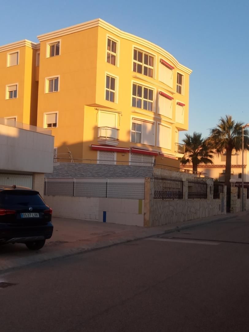 Vista exterior de Apartament de lloguer en Oliva amb Aire condicionat, Calefacció i Terrassa