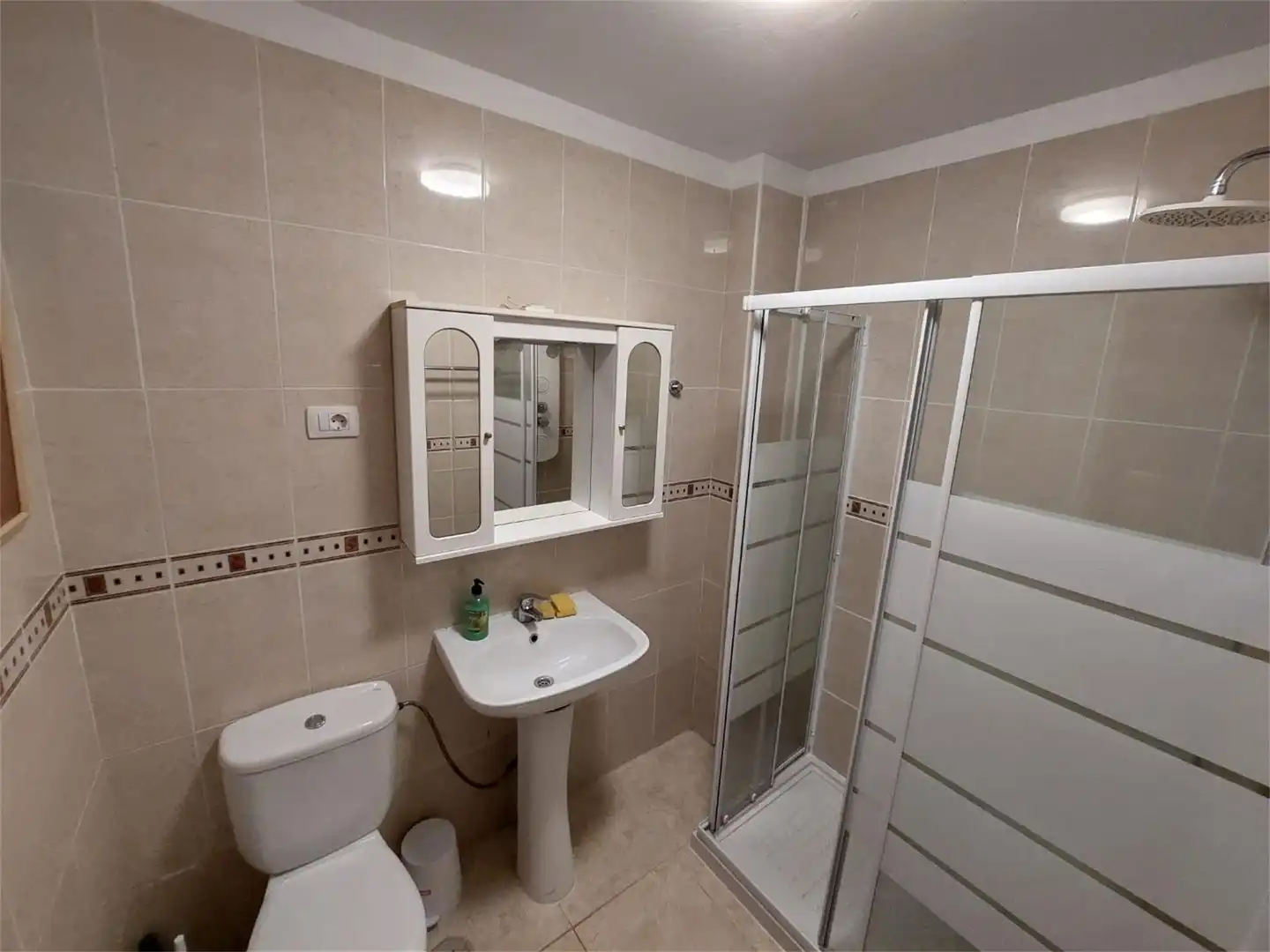 Room in Calle Casino, 3, Zona Martiánez Bathroom of Flat for share in Puerto de la Cruz with Furnished