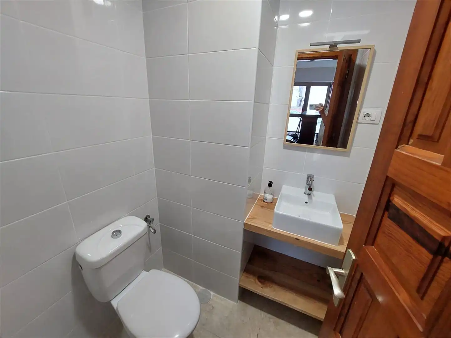Room in Calle Casino, 3, Zona Martiánez Bathroom of Flat for share in Puerto de la Cruz with Furnished