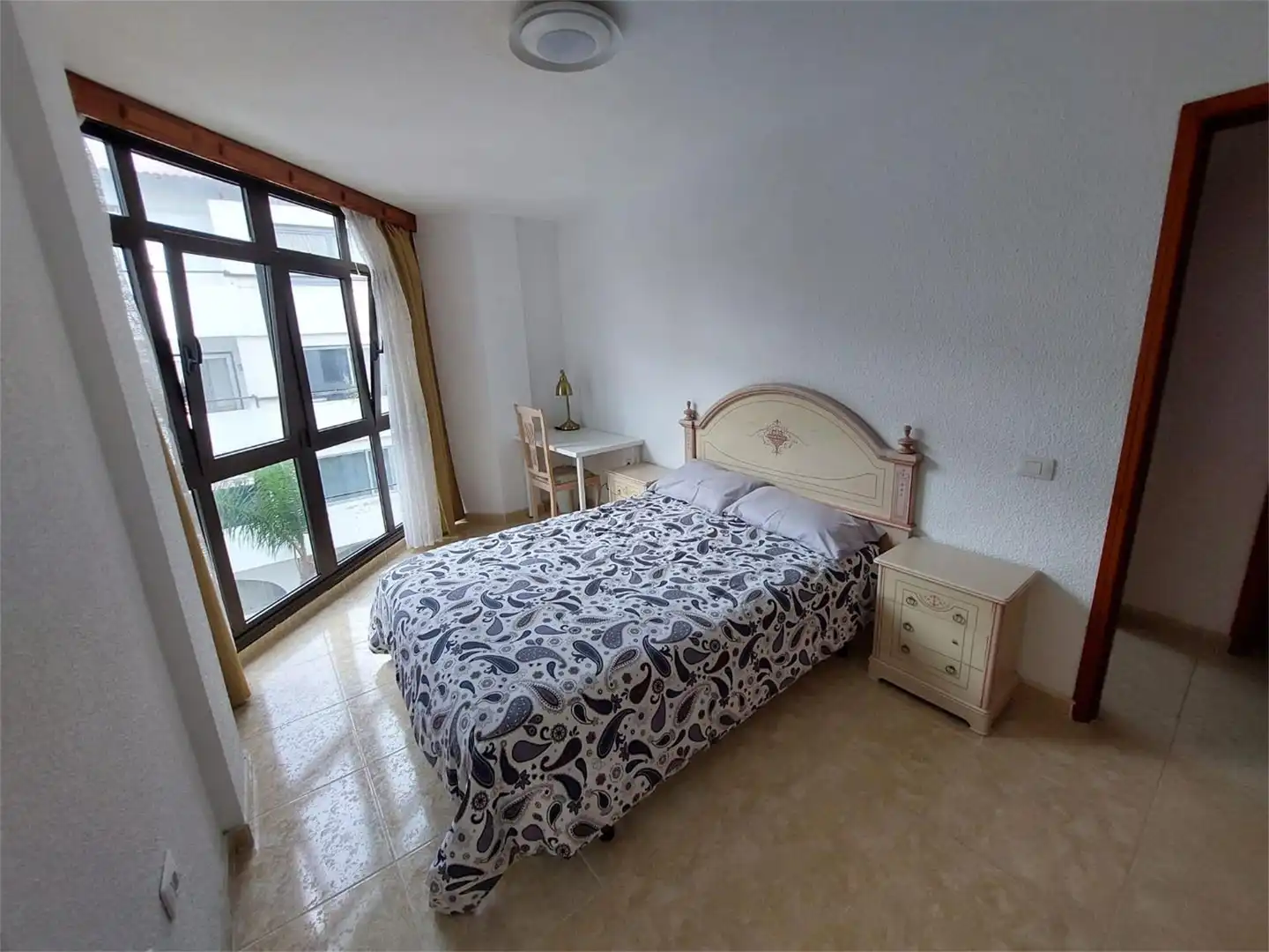 Room in Calle Casino, 3, Zona Martiánez Bedroom of Flat for share in Puerto de la Cruz with Furnished