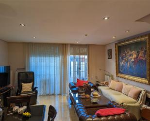 Living room of House or chalet for sale in  Madrid Capital  with Air Conditioner, Terrace and Balcony