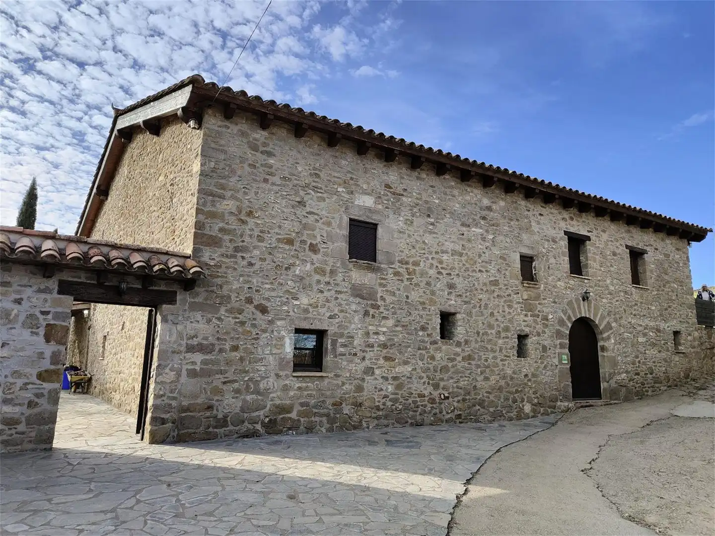 Vista exterior de Pis en venda en Mieres (Girona) amb Terrassa, Piscina i Balcó
