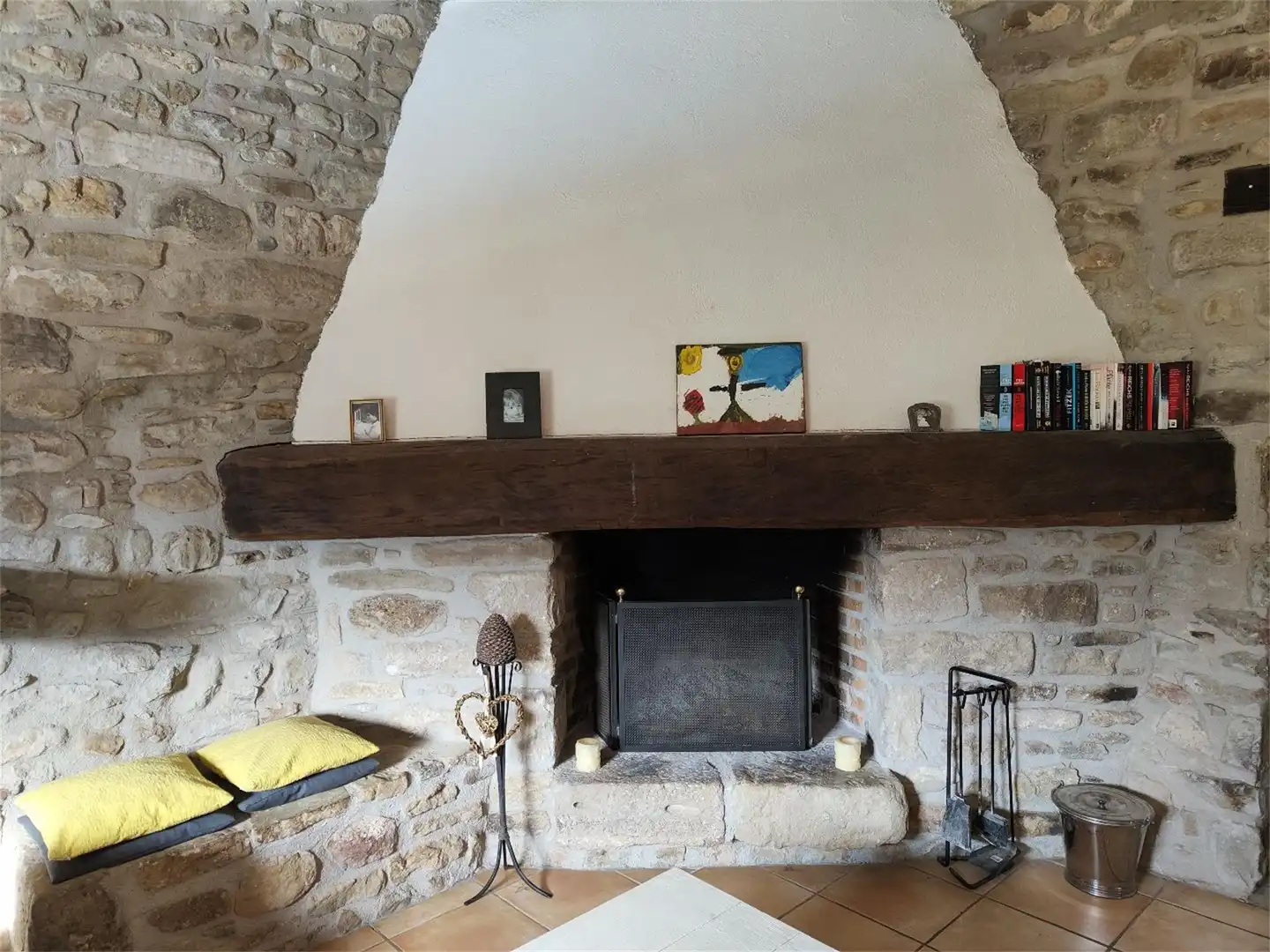 Sala d'estar de Pis en venda en Mieres (Girona) amb Terrassa, Piscina i Balcó