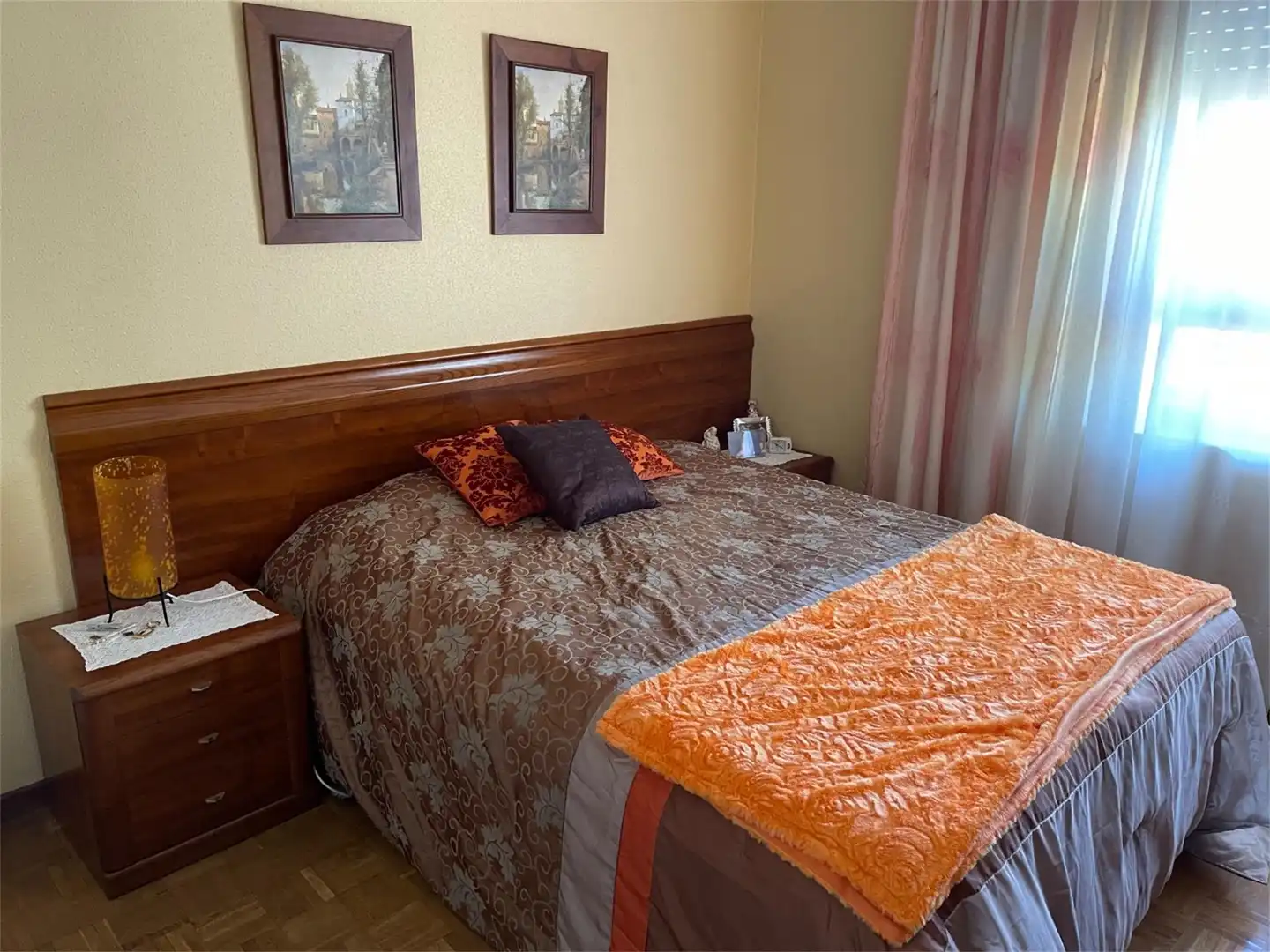 Casa o xalet en venda a Calle de la Zarza, 12, Benavente Dormitori de Casa o xalet en venda en Benavente amb Calefacció, Jardí privat i Parquet