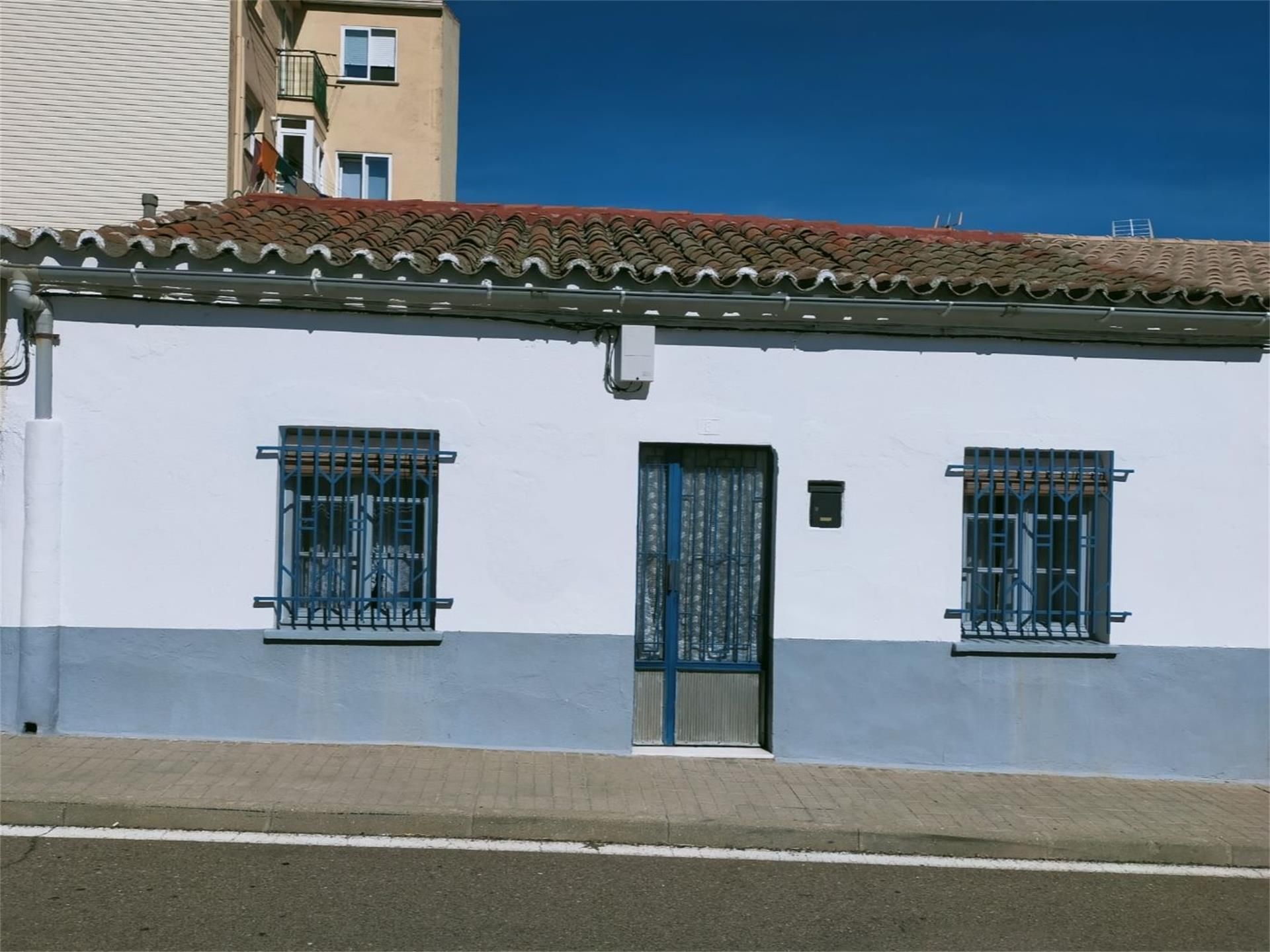 Exterior view of Planta baja for sale in Salamanca Capital  with Heating, Storage room and Furnished