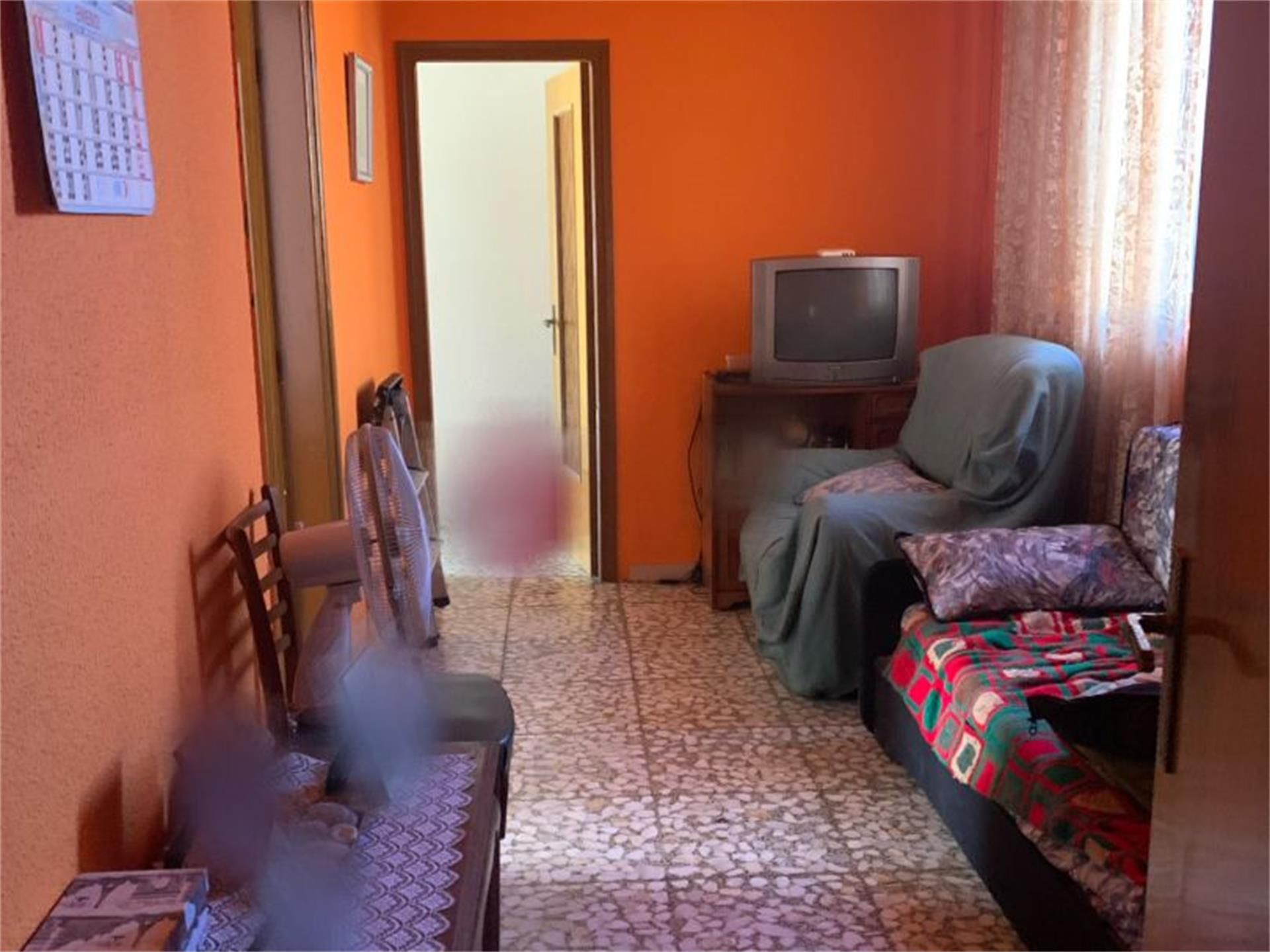 Sala d'estar de Casa adosada en venda en Pereña de la Ribera amb Calefacció, Moblat i Forn