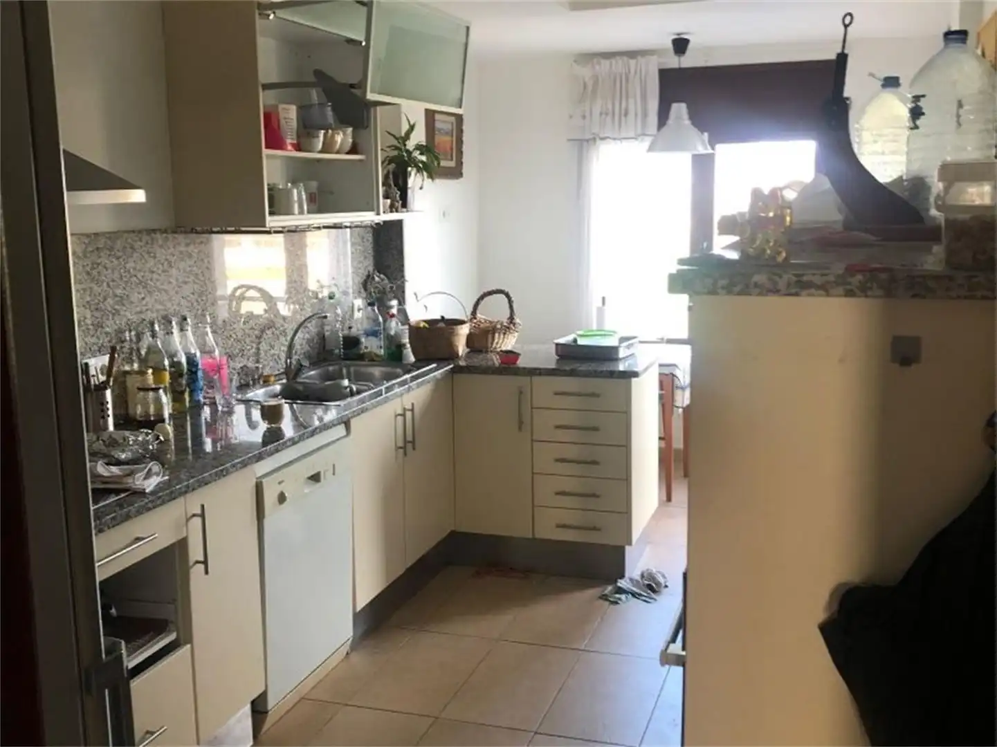 Cuina de Casa o xalet en venda en Anglès amb Aire condicionat, Terrassa i Piscina