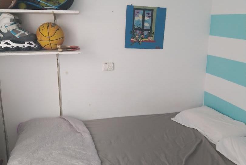 Photo 1 of Flat to share in Camino del Pelaíllo, 13d, Playa de Granada, Granada