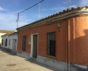 Exterior view of House or chalet for sale in Arabayona de Mógica