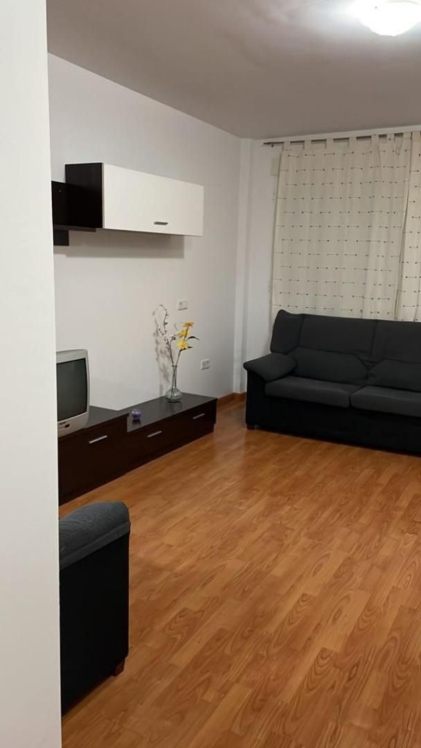 Living room of Flat to rent in Cehegín  with Air Conditioner, Heating and Parquet flooring