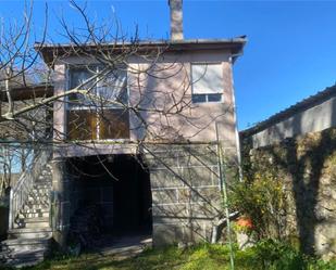 Vista exterior de Casa adosada en venda en Baños de Molgas amb Balcó