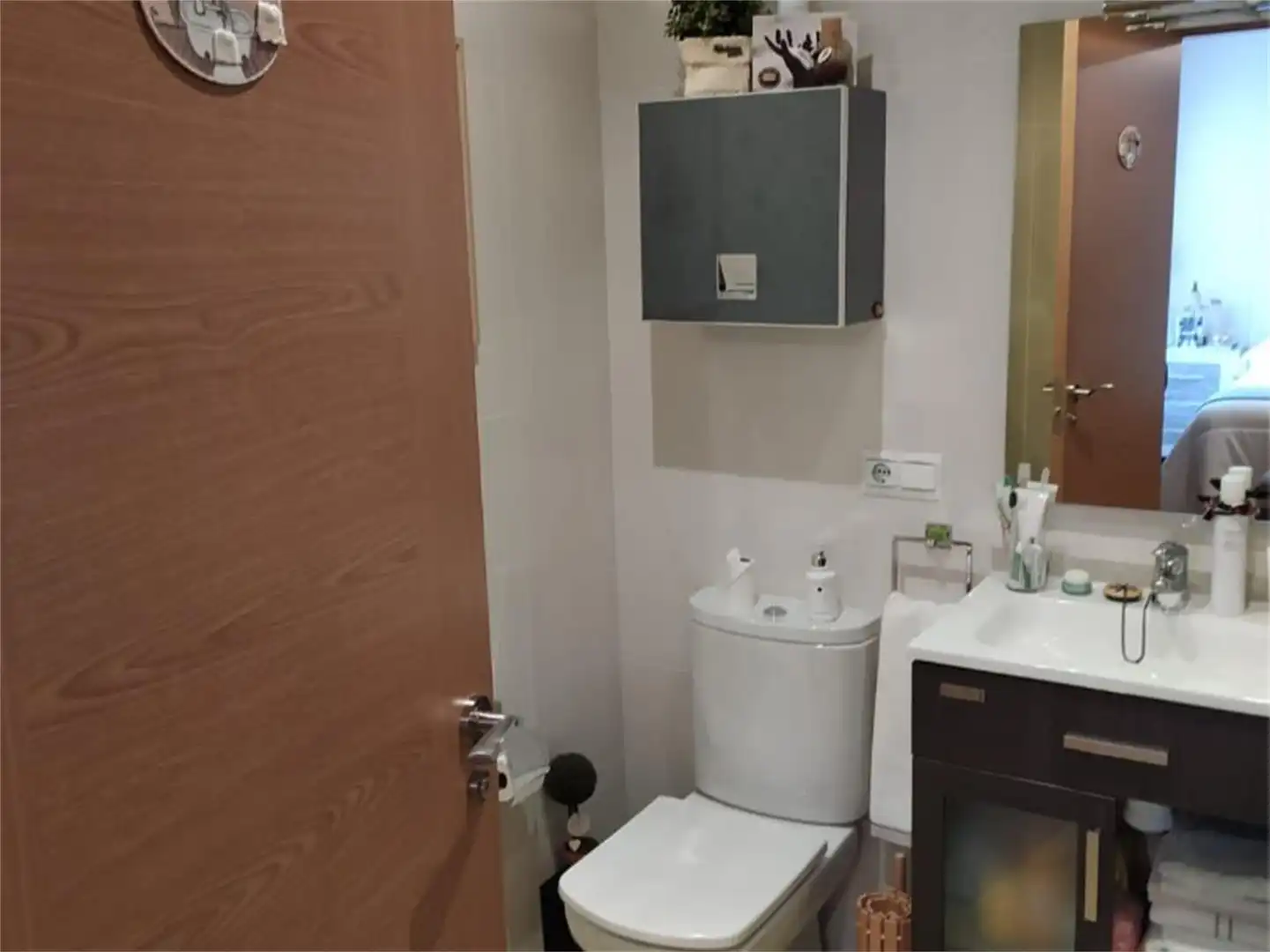 Badezimmer von Wohnung zum Verkauf in Castrillón mit Heizung, Parkett und Terrasse