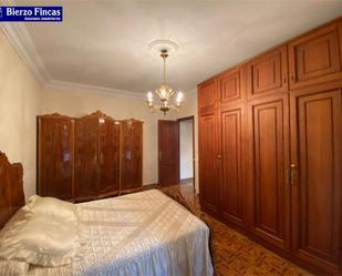 Bedroom of Flat for sale in Ponferrada  with Heating, Parquet flooring and Terrace