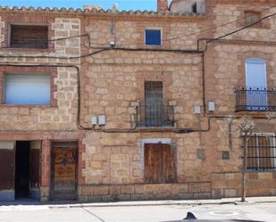 Vista exterior de Casa adosada en venda en Villarquemado amb Terrassa i Balcó