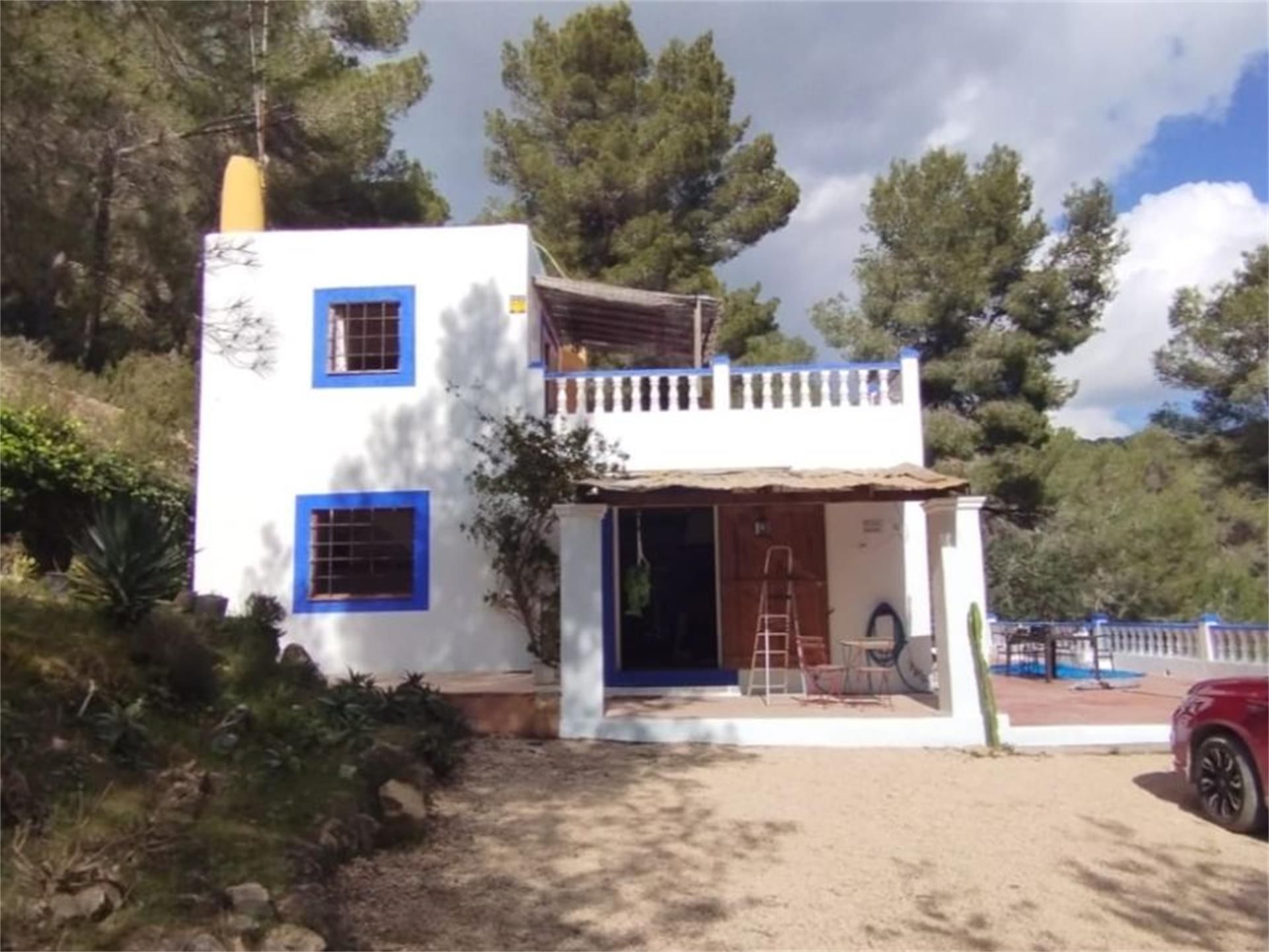 Vista exterior de Casa o xalet en venda en Sant Josep de sa Talaia amb Terrassa i Balcó