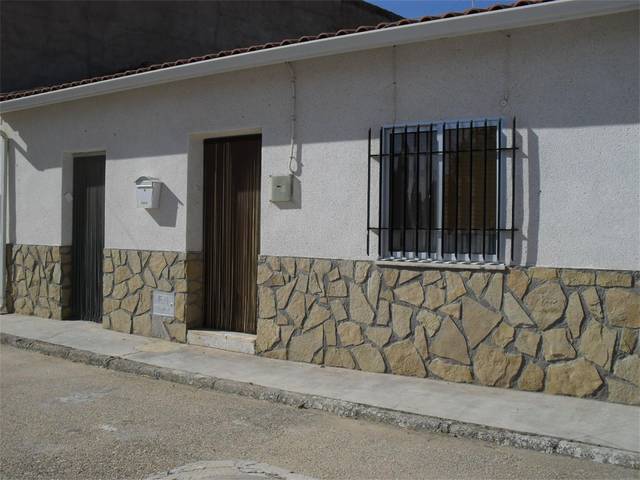 Casa adosada en venta en calle general sanjurjo, 6