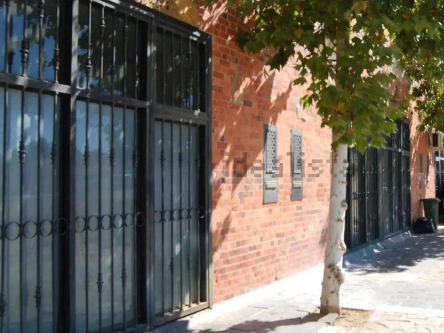 Vista exterior de Local en venta en Sevilla la Nueva