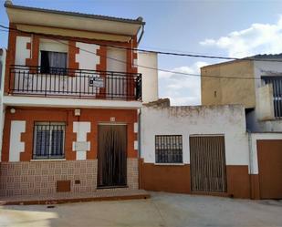 Exterior view of Single-family semi-detached for sale in Villar del Pedroso  with Heating, Terrace and Furnished