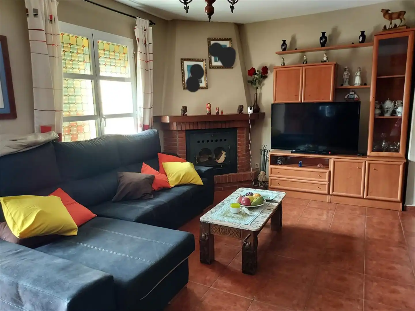 Sala d'estar de Casa o xalet en venda en Vélez-Málaga amb Jardí privat, Terrassa i Piscina