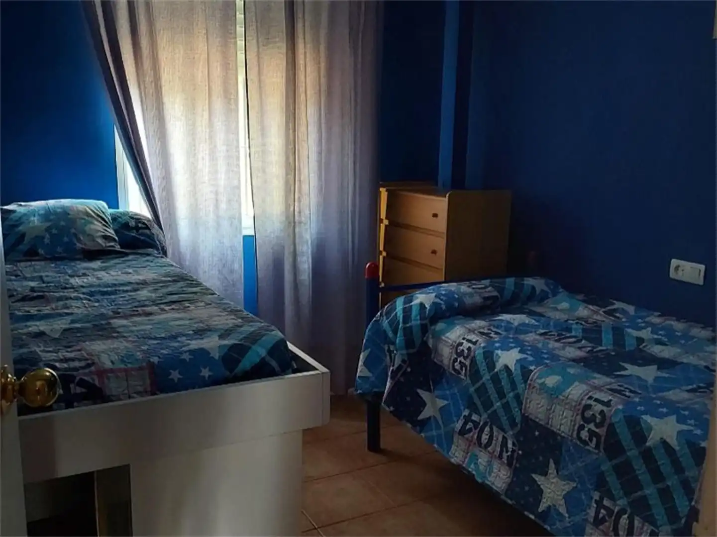 Dormitori de Casa o xalet en venda en Vélez-Málaga amb Jardí privat, Terrassa i Piscina