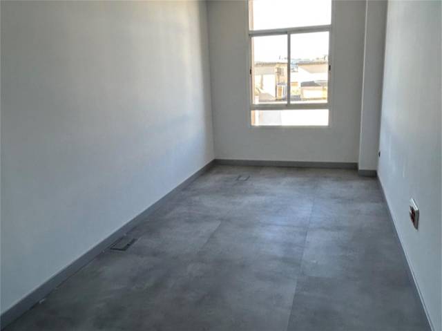 Oficina en Alquiler en Calle Flauta Mágica, 1 en Distrito Zeta - Recinto Ferial Cortijo de Torres