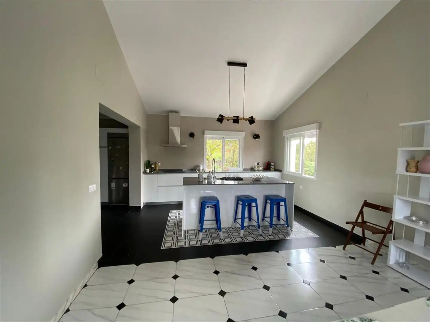 Habitación en Calle Galiana, 14, Berrocales de Jarama Cocina de Casa o chalet para compartir en Paracuellos de Jarama con Aire acondicionado, Calefacción y Jardín privado