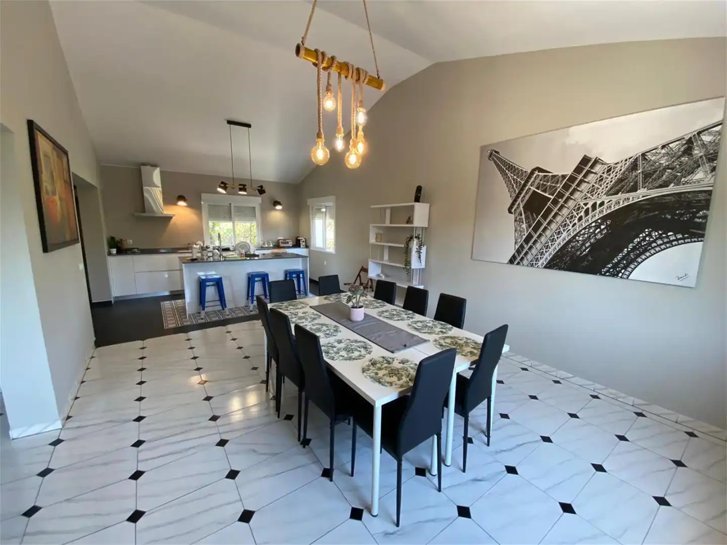 Habitación en Calle Galiana, 14, Berrocales de Jarama Comedor de Casa o chalet para compartir en Paracuellos de Jarama con Aire acondicionado, Calefacción y Jardín privado
