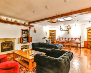 Sala d'estar de Finca rústica en venda en L'Arboç amb Aire condicionat, Terrassa i Balcó