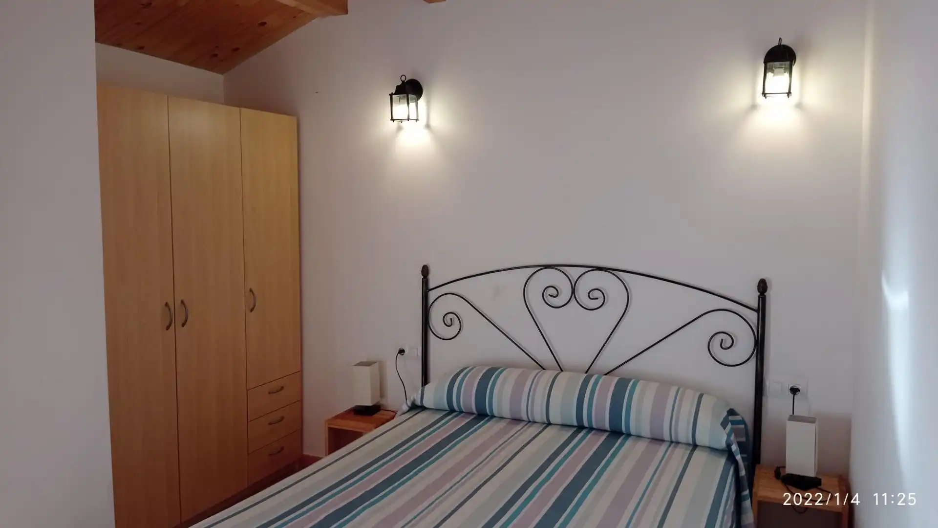Habitación de Finca rústica de alquiler en Valle de Tobalina con Calefacción, Jardín privado y Terraza