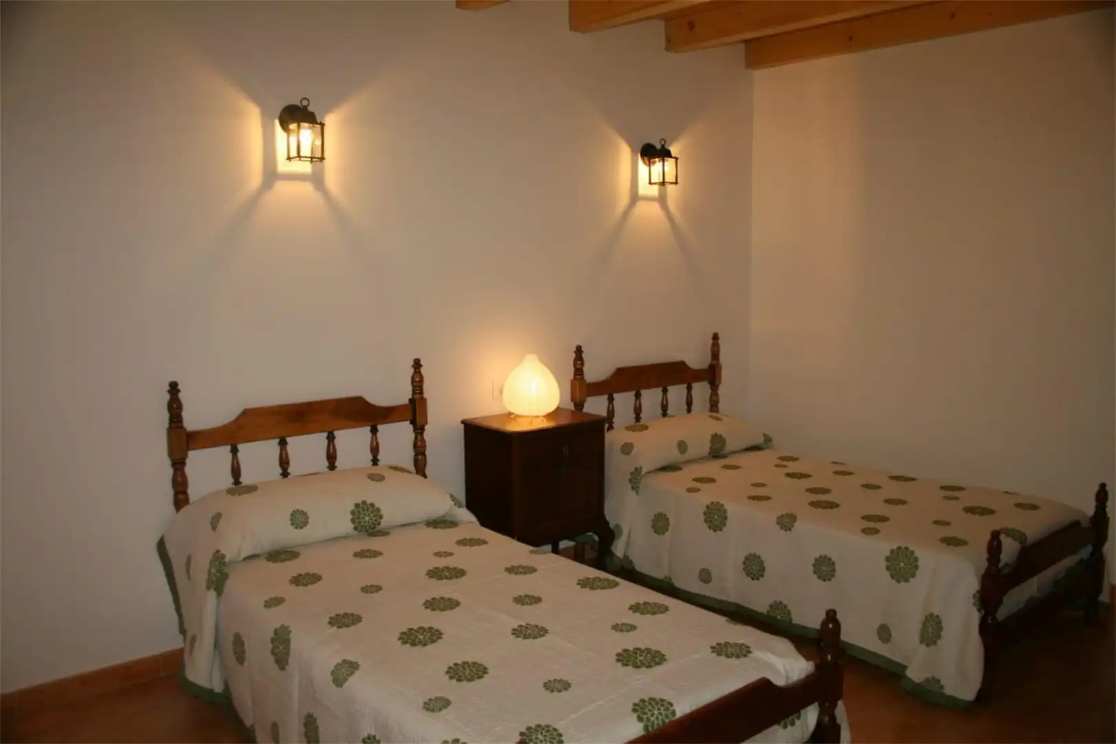 Habitación de Finca rústica de alquiler en Valle de Tobalina con Calefacción, Jardín privado y Terraza