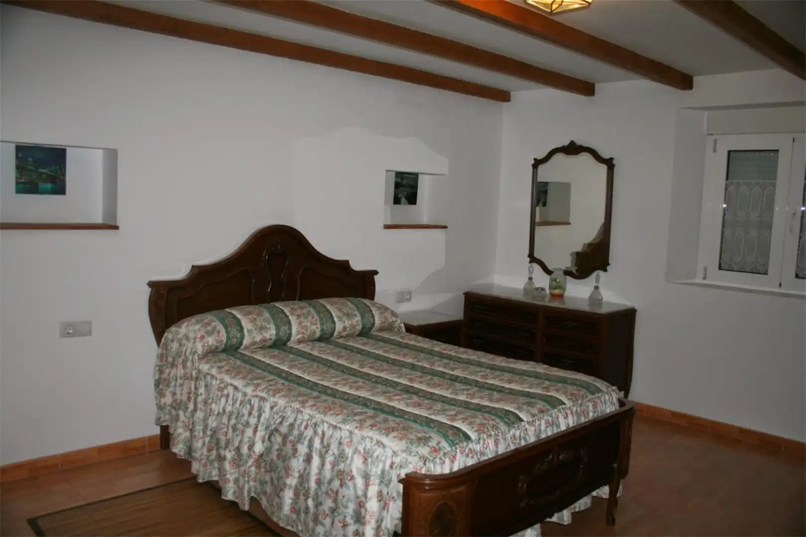Habitación de Finca rústica de alquiler en Valle de Tobalina con Calefacción, Jardín privado y Terraza