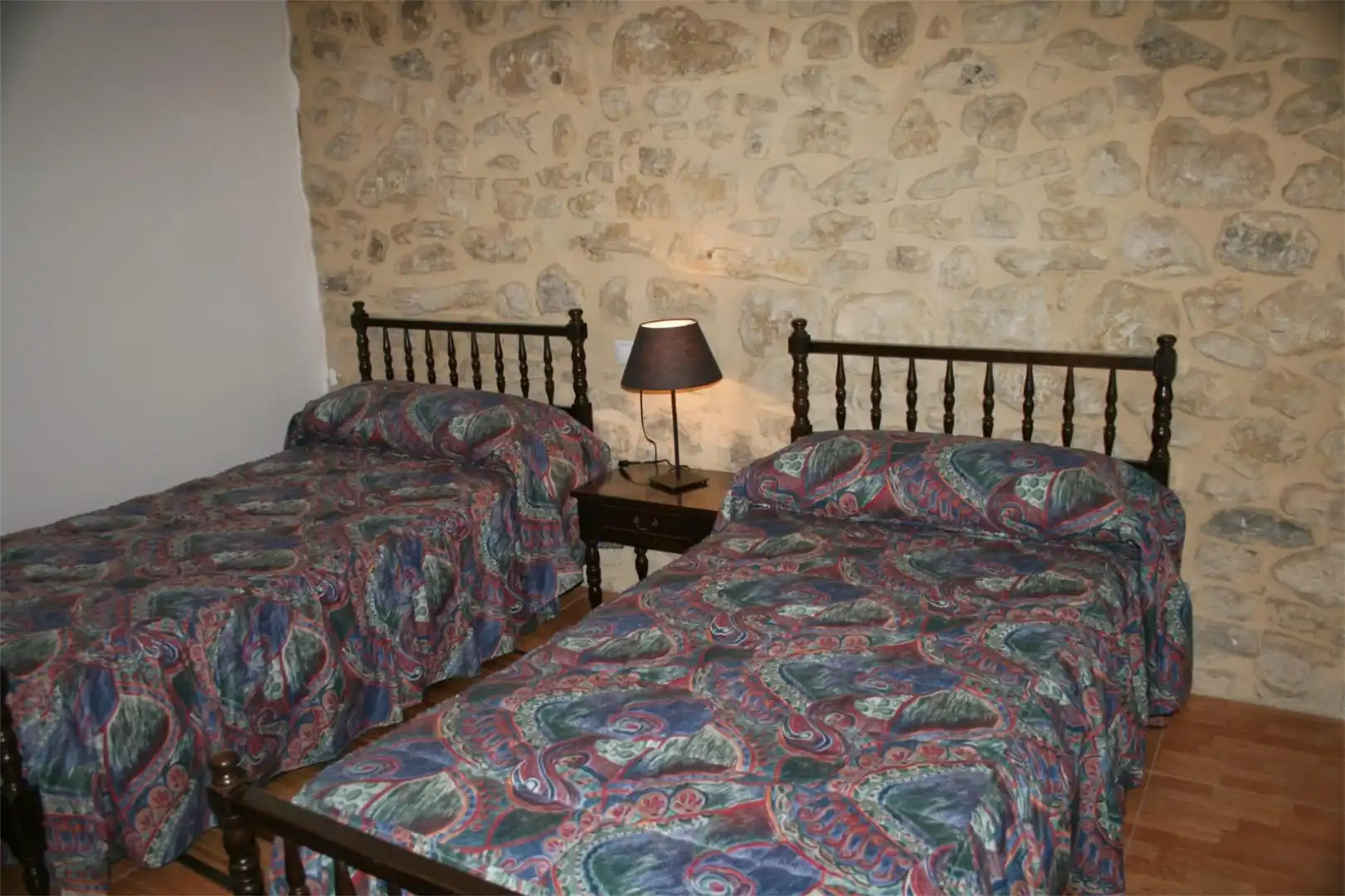 Habitación de Finca rústica de alquiler en Valle de Tobalina con Calefacción, Jardín privado y Terraza