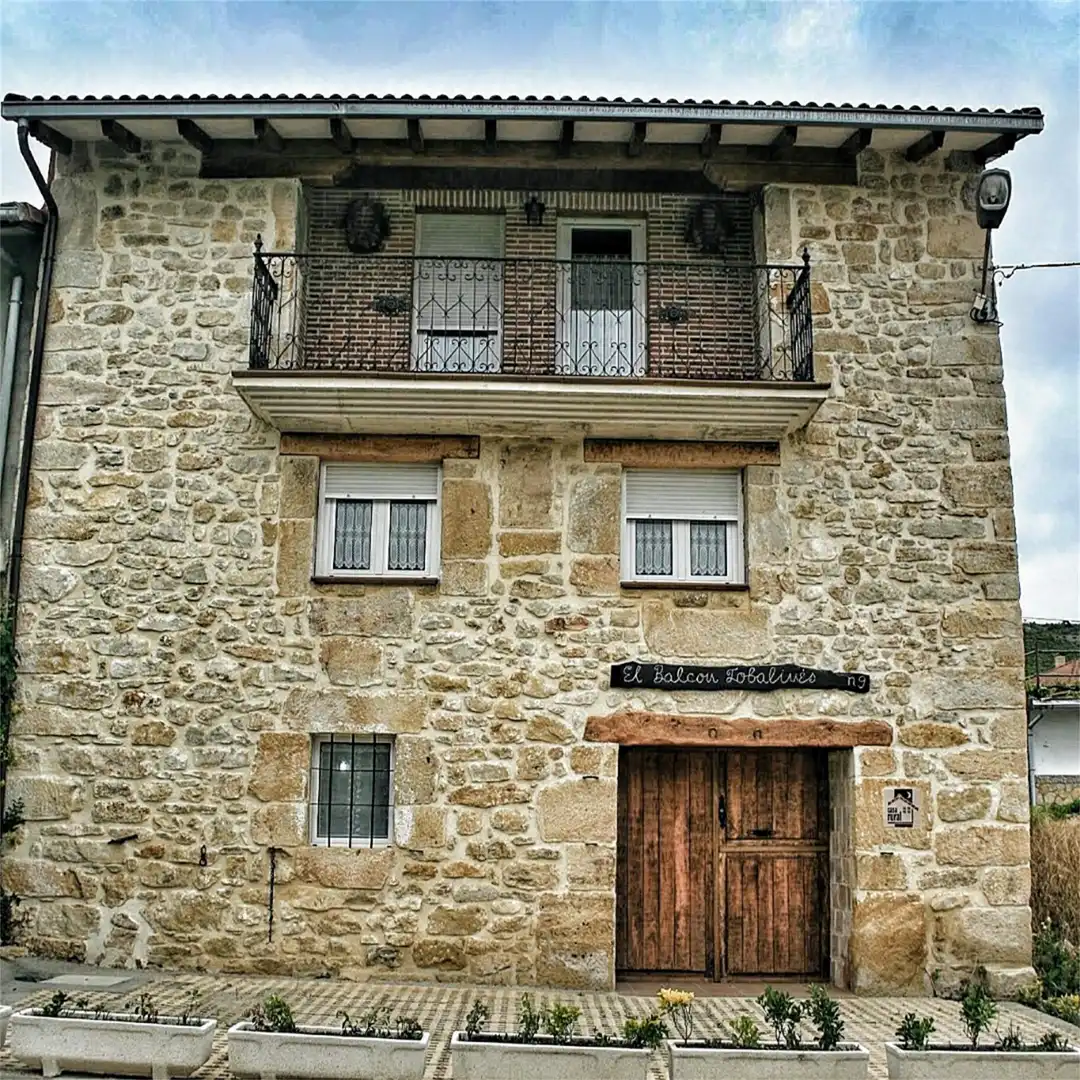 Vista exterior de Finca rústica de alquiler en Valle de Tobalina con Calefacción, Jardín privado y Terraza